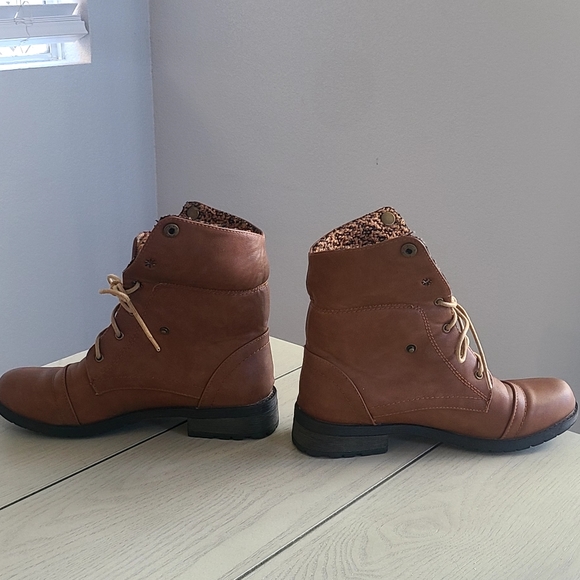 Brown/tan Combat Boots - Picture 7 of 9